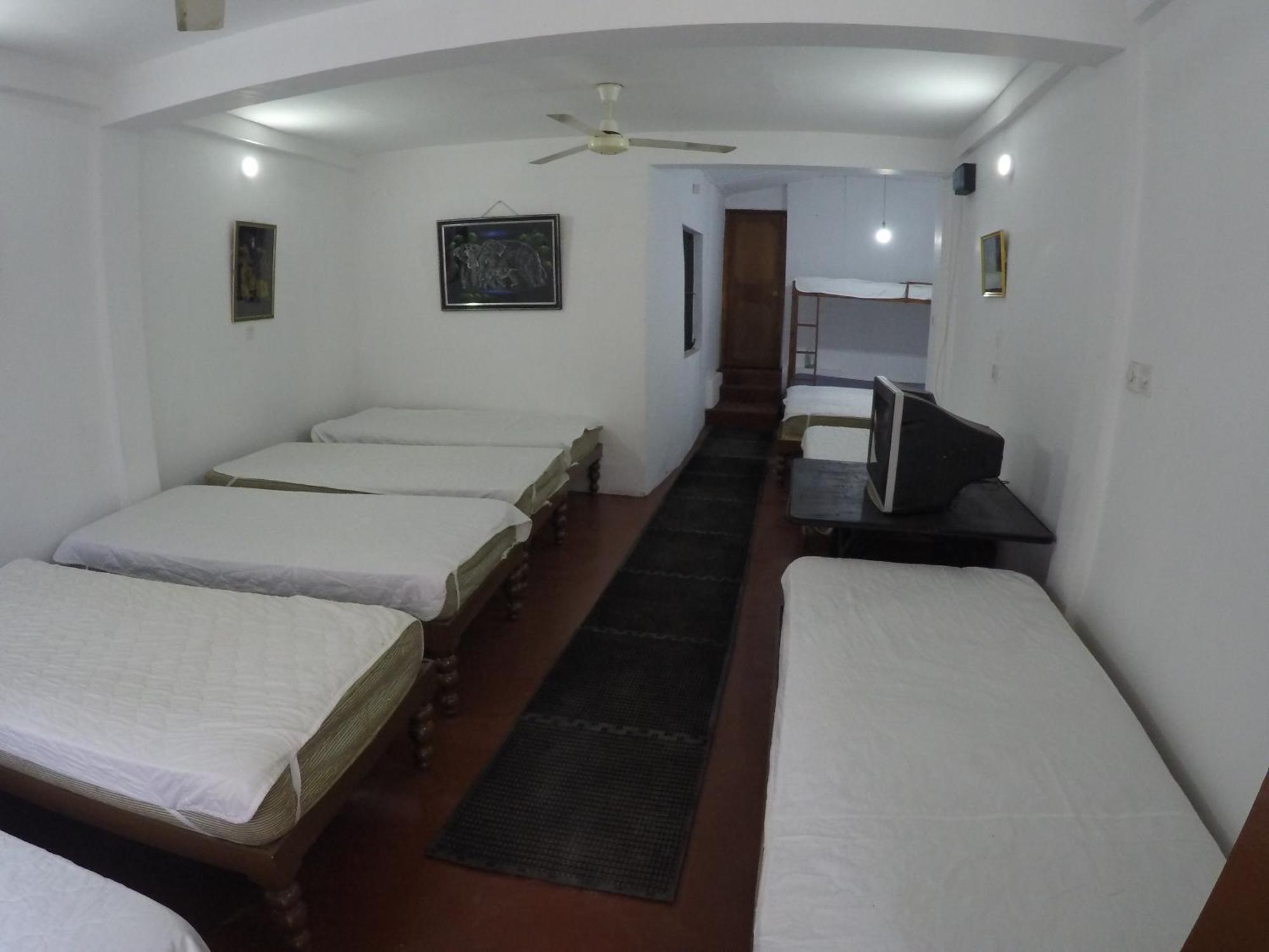 Hotel Sunray Канди Екстериор снимка