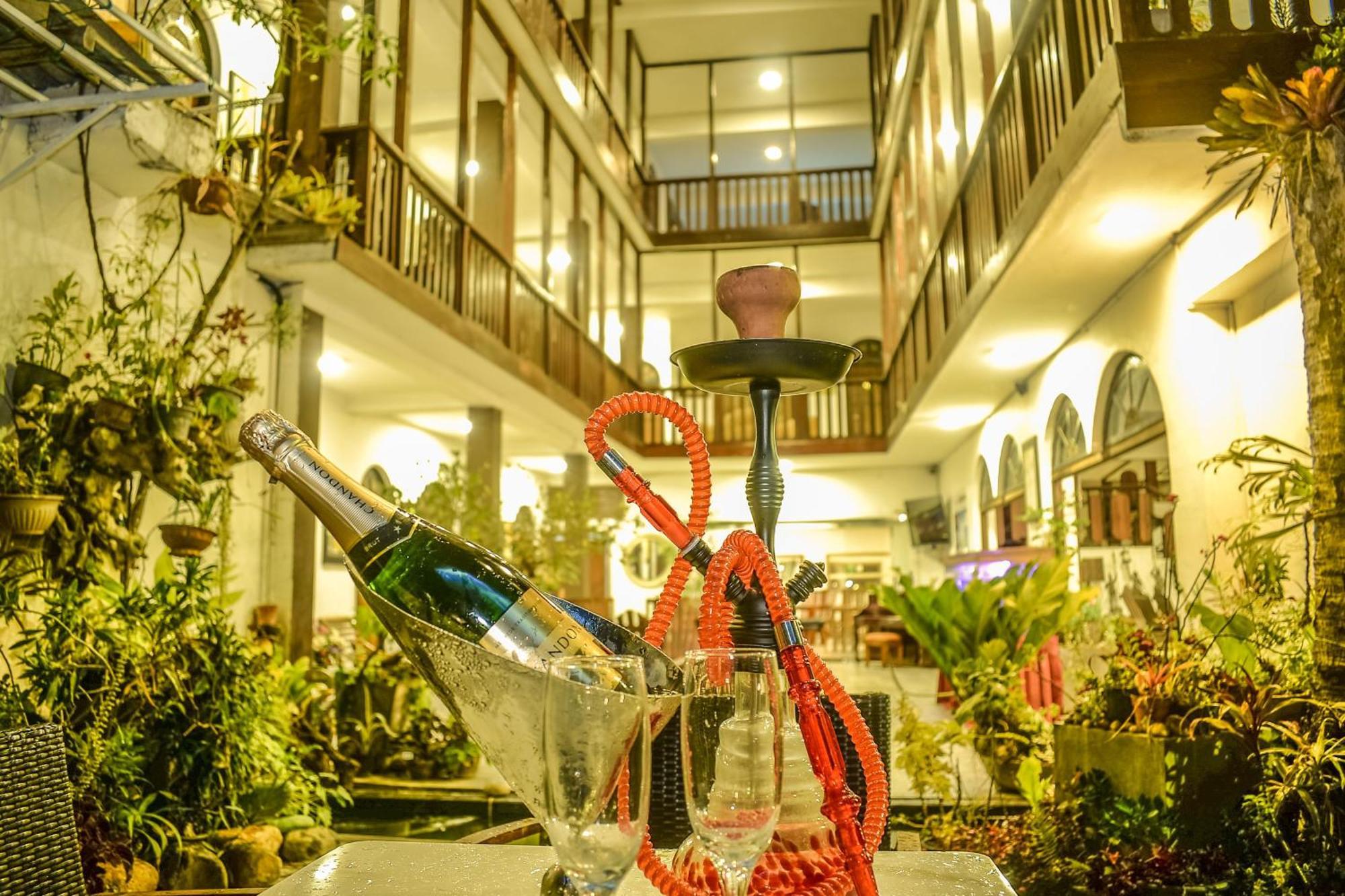 Hotel Sunray Канди Екстериор снимка