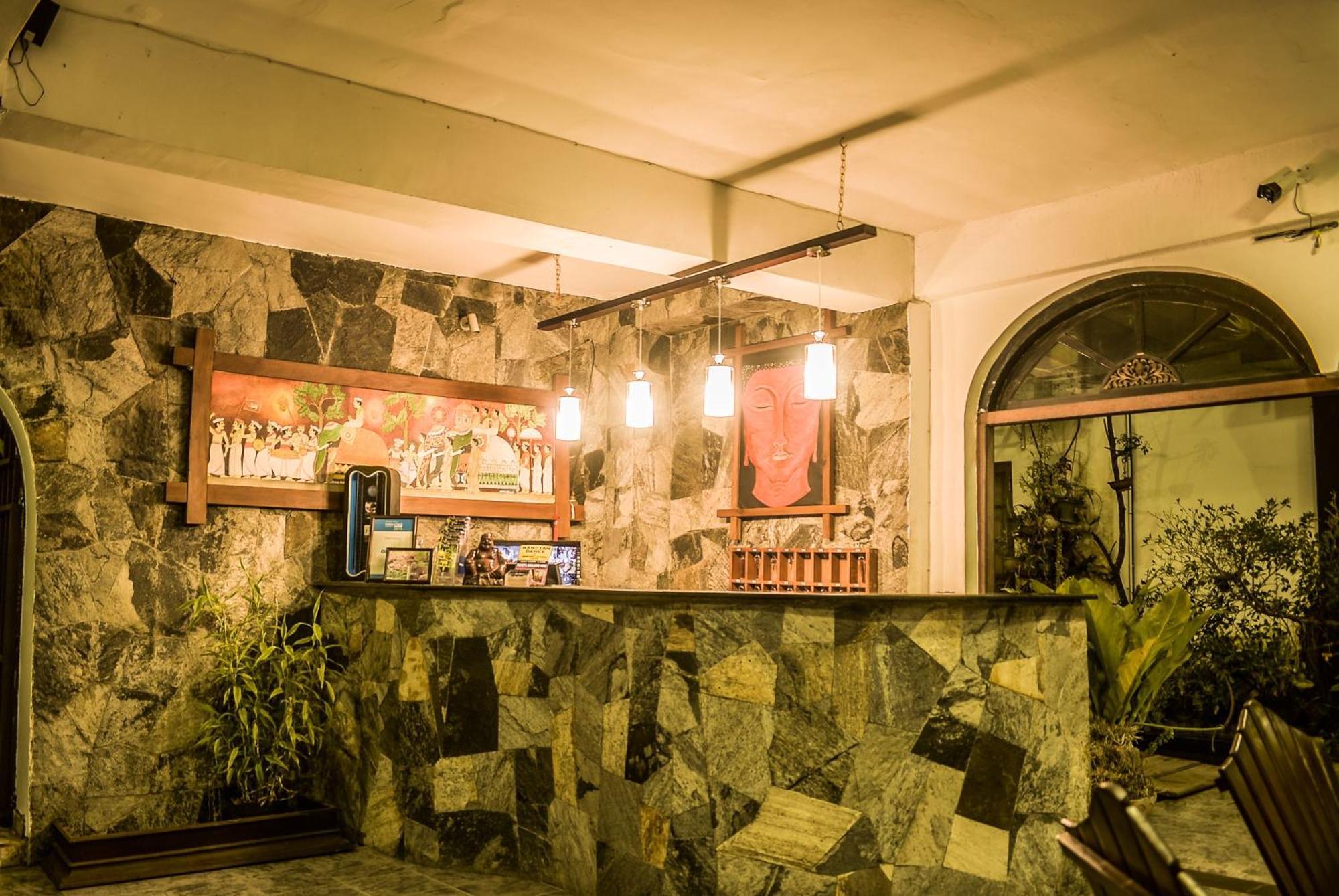 Hotel Sunray Канди Екстериор снимка