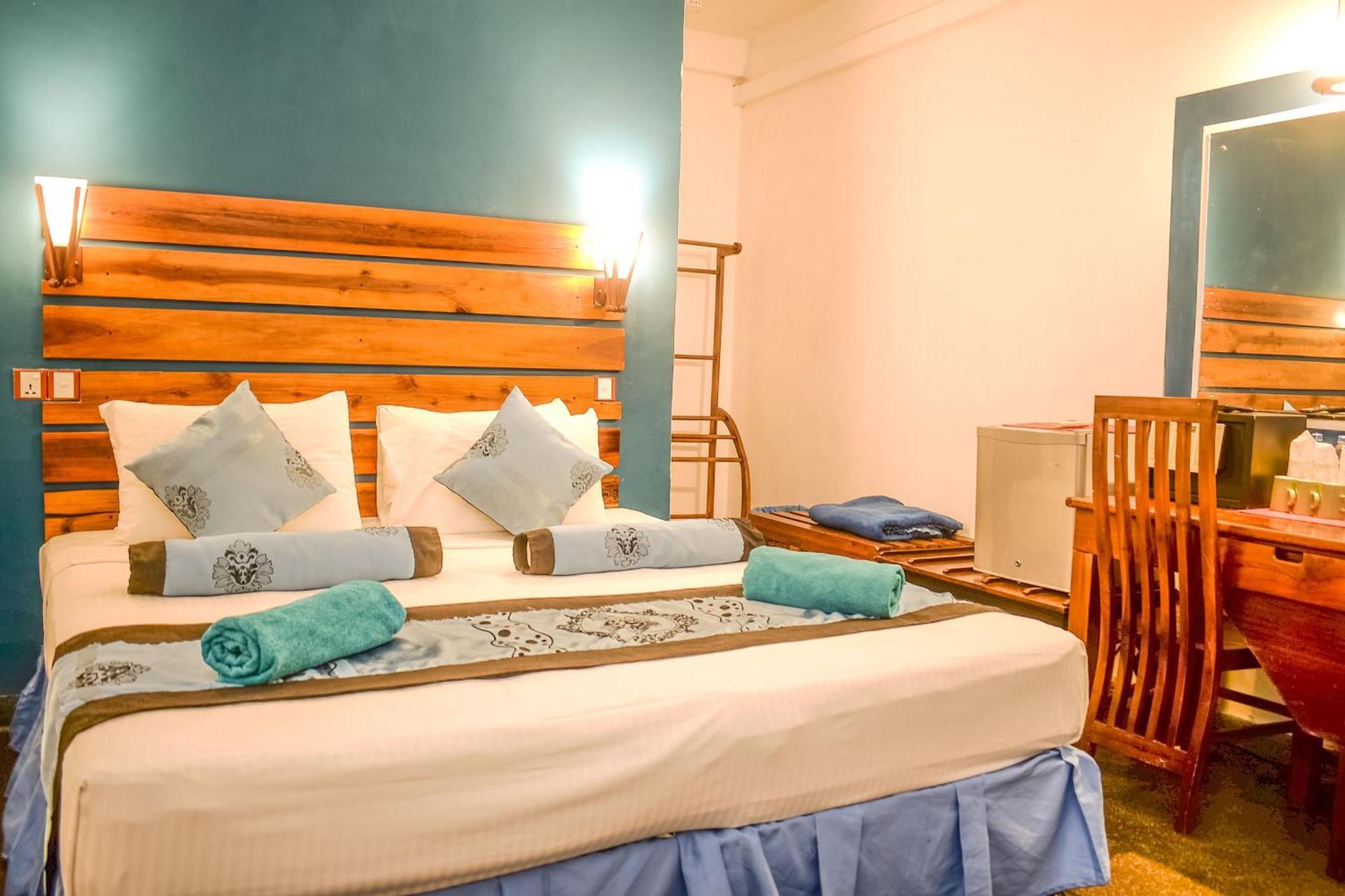 Hotel Sunray Канди Екстериор снимка